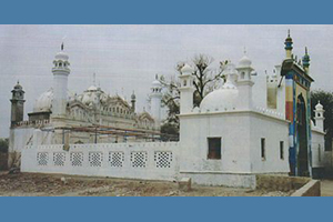 Jamia Mosque, Chook