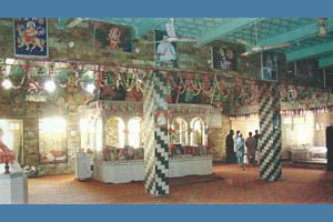 Baba Gharib Das Temple