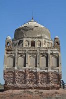 Adam Khan Mari Tomb, Khipro