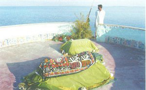 Noori Jam Tamachi Mazar